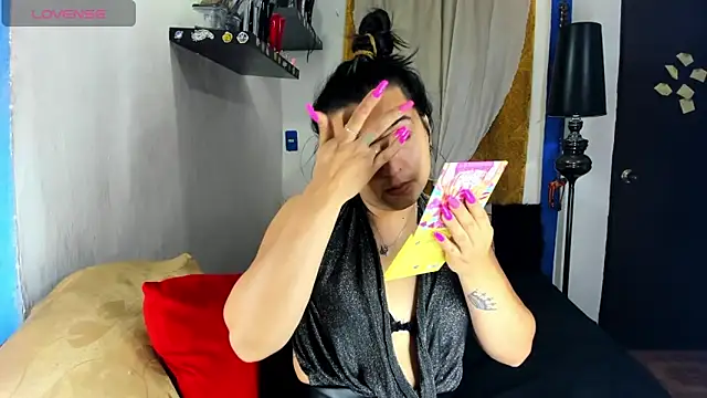 SARAMISHA online show from 10-21-25, 11:49