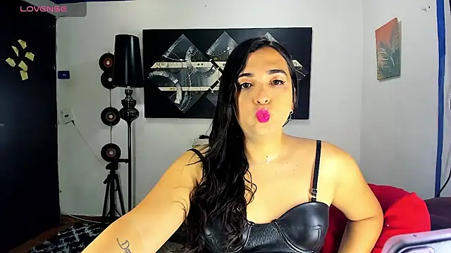 SARAMISHA online show from 01-12-26, 02:11