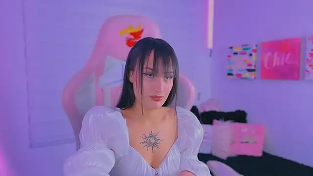 Snapshot of Sara__Ramirez chatting on 09-27-25, 12:48 Sara  Ramirez online show from 09-27-25, 12:48