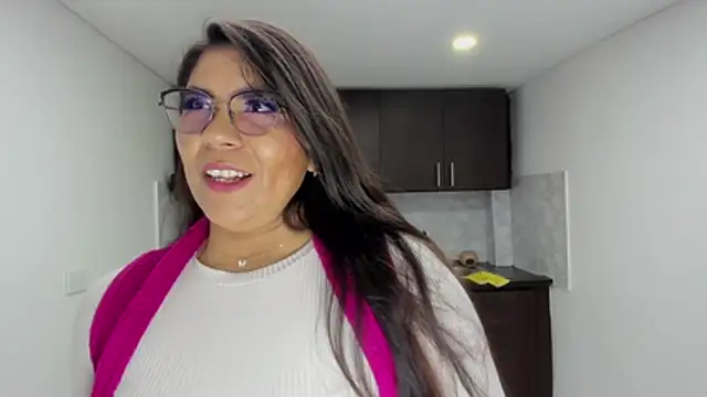 Luna Dumont online show from 11-18-25, 11:14