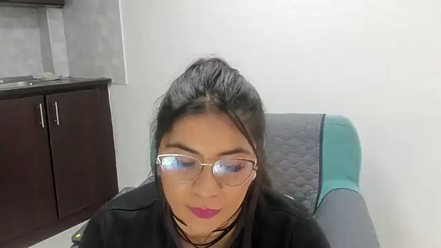 Luna Dumont online show from 12-20-25, 11:17