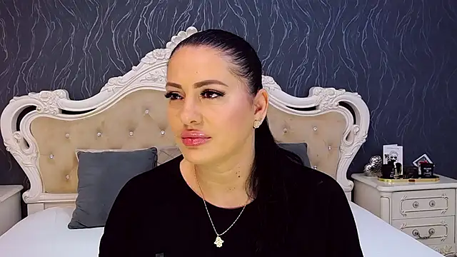 Snapshot of Lauren_Saint chatting on 11-09-25, 08:45 Lauren Saint online show from 11-09-25, 08:45