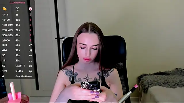 Kimmberr online show from 01-15-26, 02:27