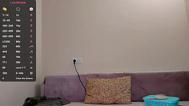 Kimmberr online show from 06-03-26, 04:48