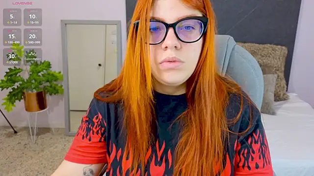 lucie nicolls online show from 12-18-24, 08:25