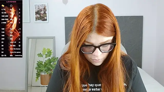 lucie nicolls online show from 01-02-25, 07:51