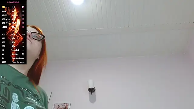 lucie nicolls online show from 01-10-25, 08:04