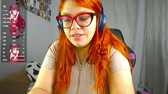 lucie nicolls online show from 03-10-25, 08:23