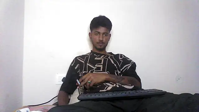 Snapshot of just_fucks chatting on 10-11-25, 07:12 just fucks online show from 10-11-25, 07:12