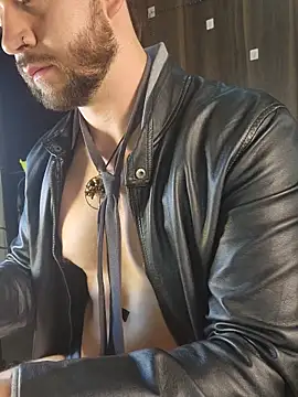 just maxii online show from 11-17-25, 11:21