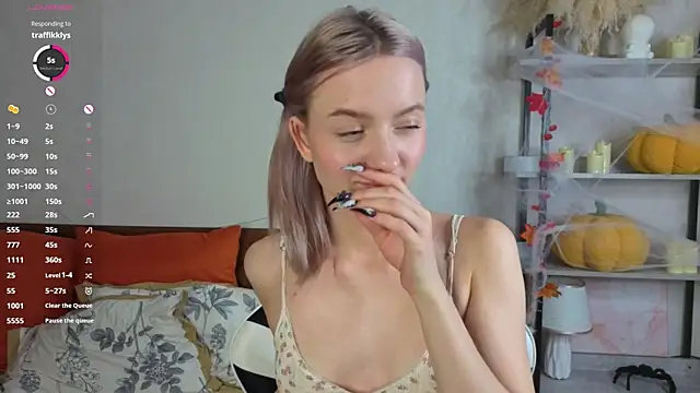 IdaValenti online show from 11-22-25, 11:04