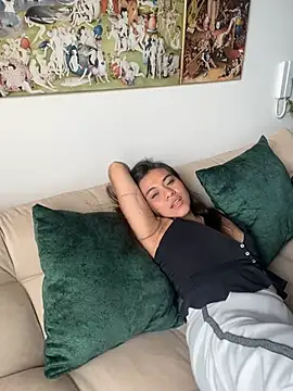 Snapshot of Nina-Eros1 chatting on 03-01-25, 08:42 Nina-Eros1 online show from 03-01-25, 08:42