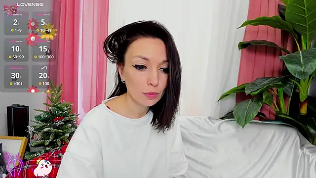 Snapshot of jessica_tiny chatting on 01-16-25, 05:21 jessica tiny online show from 01-16-25, 05:21