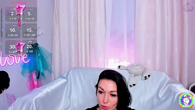 Snapshot of jessica_tiny chatting on 06-08-26, 11:27 jessica tiny online show from 06-08-26, 11:27
