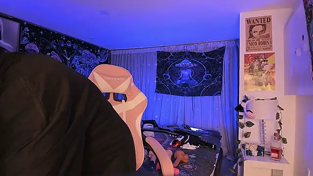 LanaKyutt online show from 02-23-25, 07:55