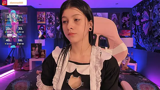 LanaKyutt online show from 10-12-25, 01:43