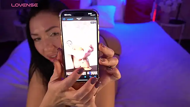 AishaLeee online show from 12-18-24, 11:13