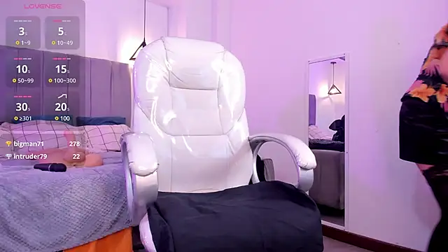 lady nylon  online show from 02-10-25, 06:24