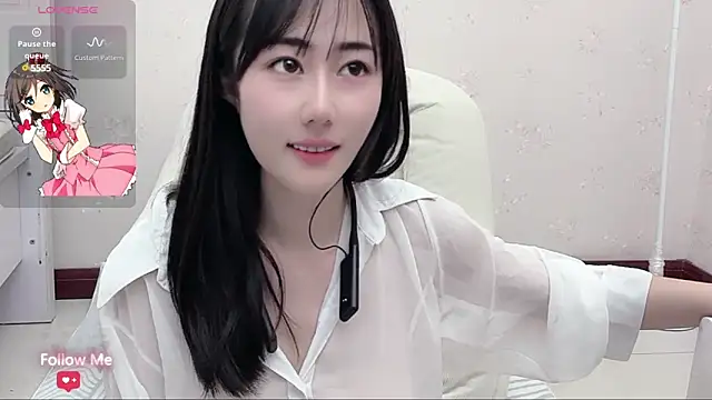 Snapshot of qiqi-- chatting on 12-11-24, 02:00 qiqi-- online show from 12-11-24, 02:00