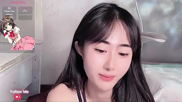 Snapshot of qiqi-- chatting on 12-18-24, 07:58 qiqi-- online show from 12-18-24, 07:58