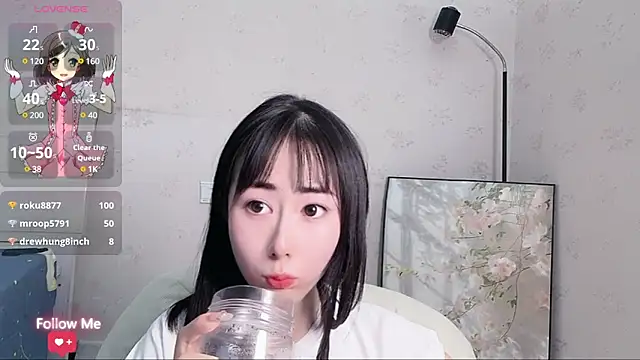 Snapshot of qiqi-- chatting on 02-23-25, 09:00 qiqi-- online show from 02-23-25, 09:00