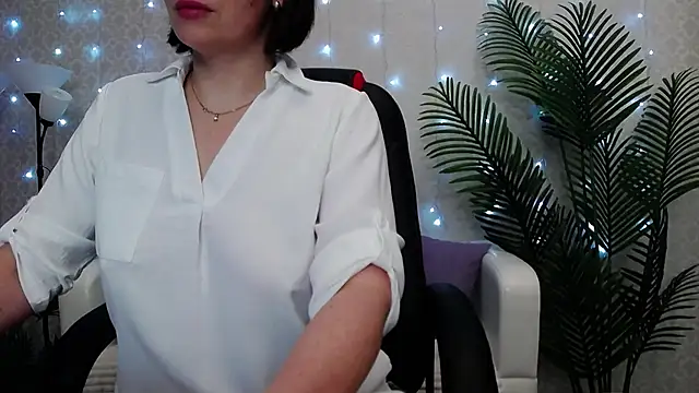 Camelia Lillie online show from 05-12-26, 01:03