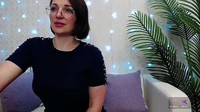 Camelia Lillie online show from 05-15-26, 11:12