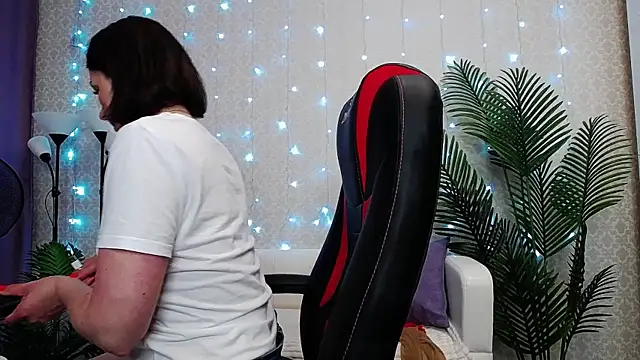 Camelia Lillie online show from 06-11-26, 12:54