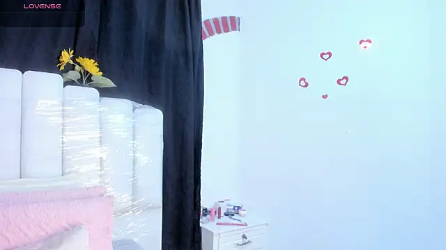 RoxannaBlanche online show from 03-26-26, 12:00