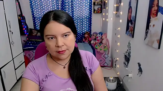 claryssa  online show from 01-18-25, 08:51