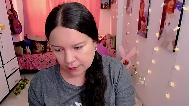 claryssa  online show from 04-12-26, 07:19