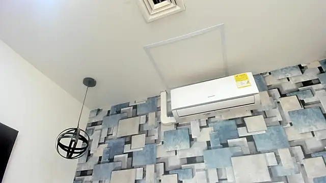 angel dthroatt online show from 02-10-26, 12:09