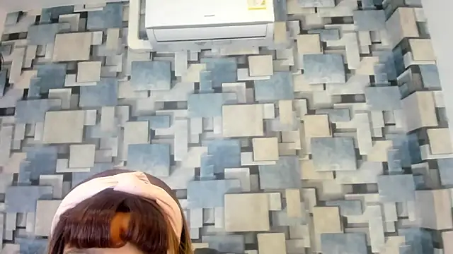 angel dthroatt online show from 02-11-26, 12:10