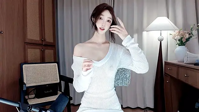Snapshot of -Aricia- chatting on 06-14-26, 02:41 -Aricia- online show from 06-14-26, 02:41