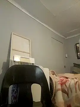 Snapshot of koolbend chatting on 09-19-25, 04:47 koolbend online show from 09-19-25, 04:47