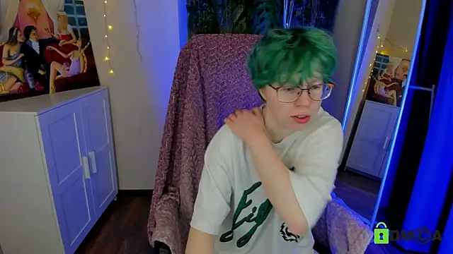 Melissa Wells online show from 03-22-25, 01:32