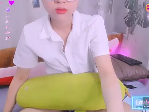 Ly   online show from 06-09-26, 02:45