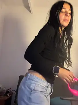 Meganmilk1 online show from 12-16-25, 05:40