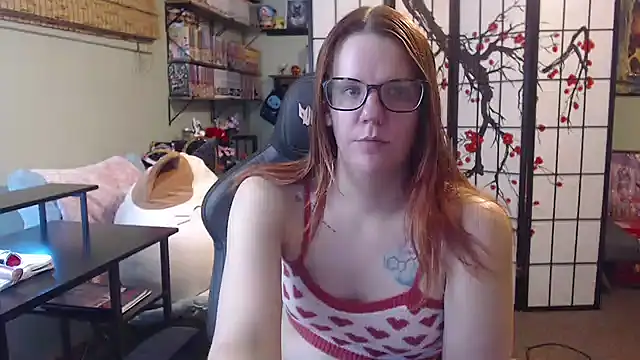 Snapshot of Sarahtineke chatting on 05-28-26, 05:10 Sarahtineke online show from 05-28-26, 05:10