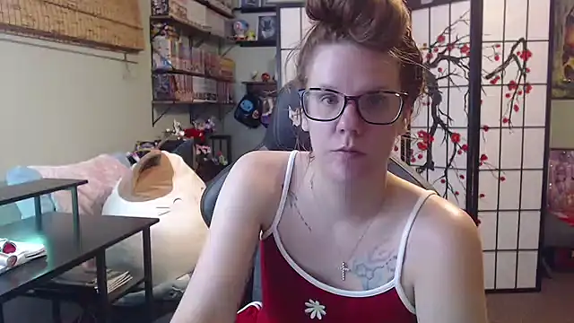Sarahtineke online show from 07-03-26, 02:07