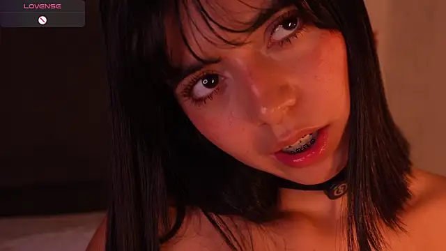 NicolRoss  online show from 11-21-25, 08:13