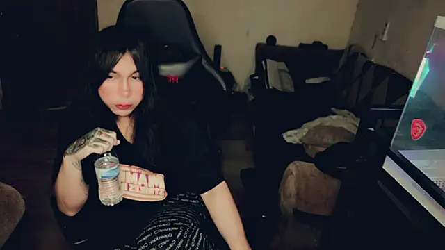 evelyntvsexy online show from 07-14-26, 07:35