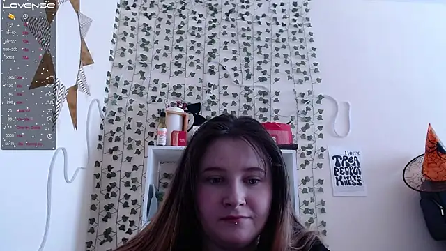 Light Luna online show from 02-06-25, 05:35