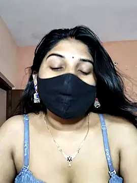 Snapshot of Luv_Adite20 chatting on 10-10-25, 06:01 Luv Adite20 online show from 10-10-25, 06:01