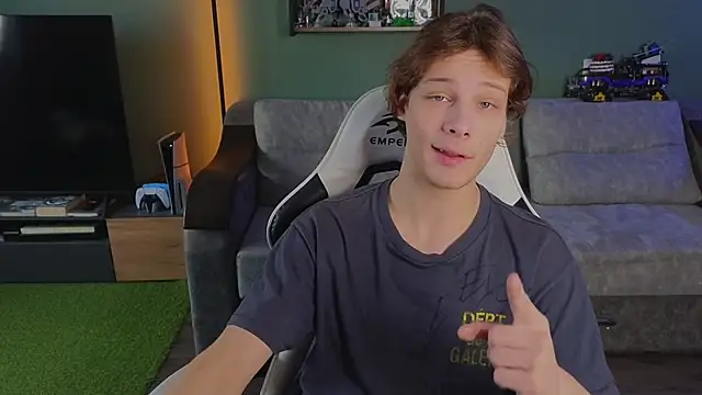 TeddyLiLboy online show from 10-25-25, 11:29