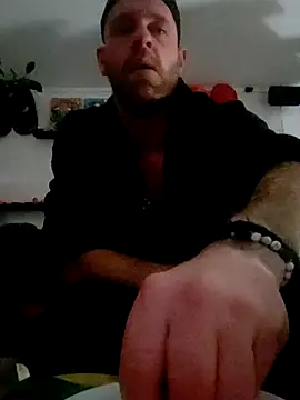 eltoulou online show from 01-18-25, 10:39