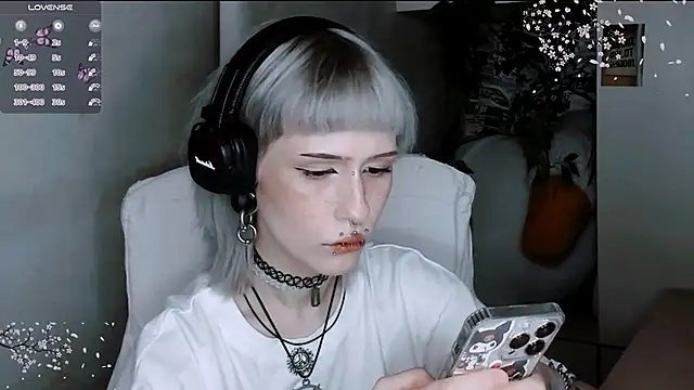 say mary online show from 11-04-25, 05:34