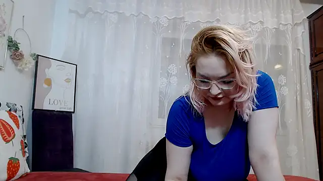 Catlady333 online show from 09-19-25, 05:35