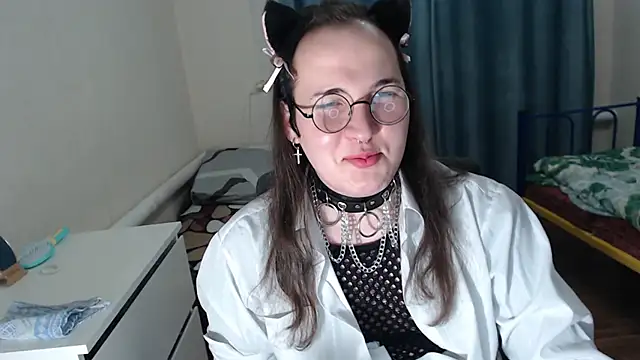 EvaMiron online show from 10-21-25, 02:18