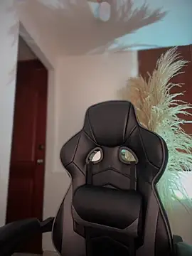 gretta kler1 online show from 10-10-25, 11:31